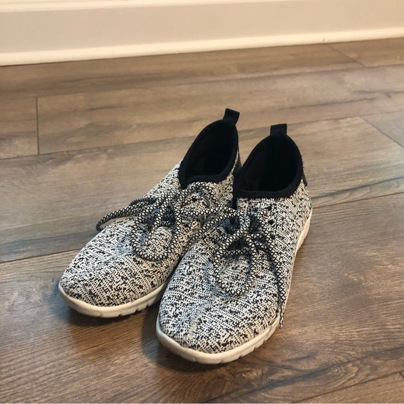 Woman’s Air Underground sneaker - Picture 1 of 1